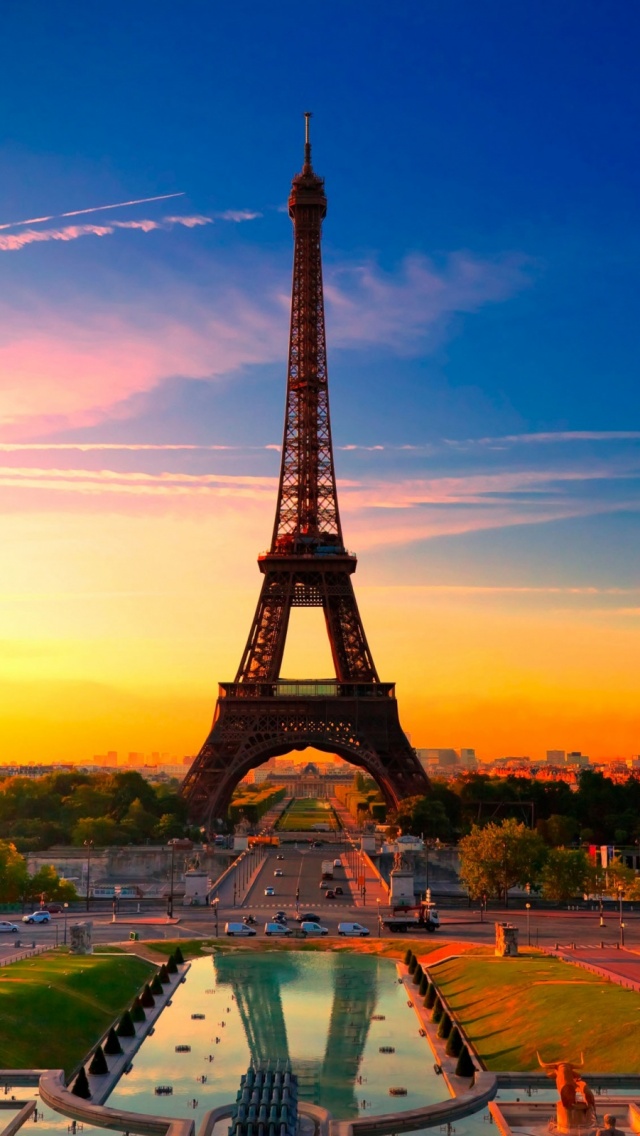 0105 Eiffel Tower In Sunset